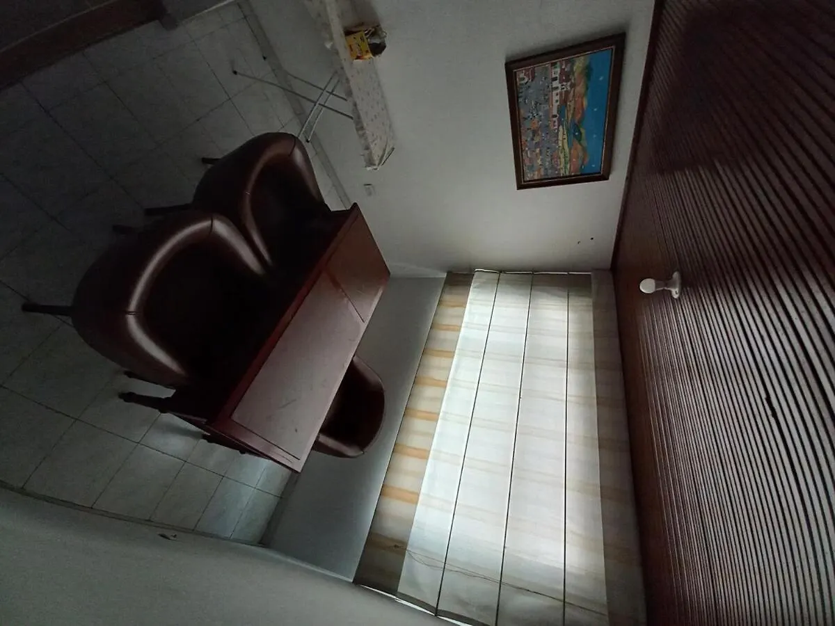 アパート Bienvenidos A La Casa De Rosa Cerca Al Aeropuerto Welcome To Rosas House Close To The Airport ボゴタ