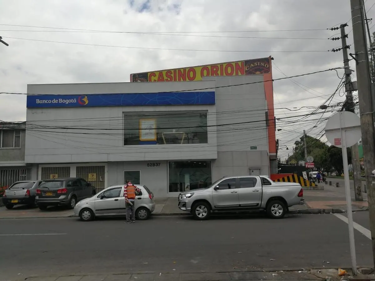 Bienvenidos A La Casa De Rosa Cerca Al Aeropuerto Welcome To Rosas House Close To The Airport Bogotá Colombie