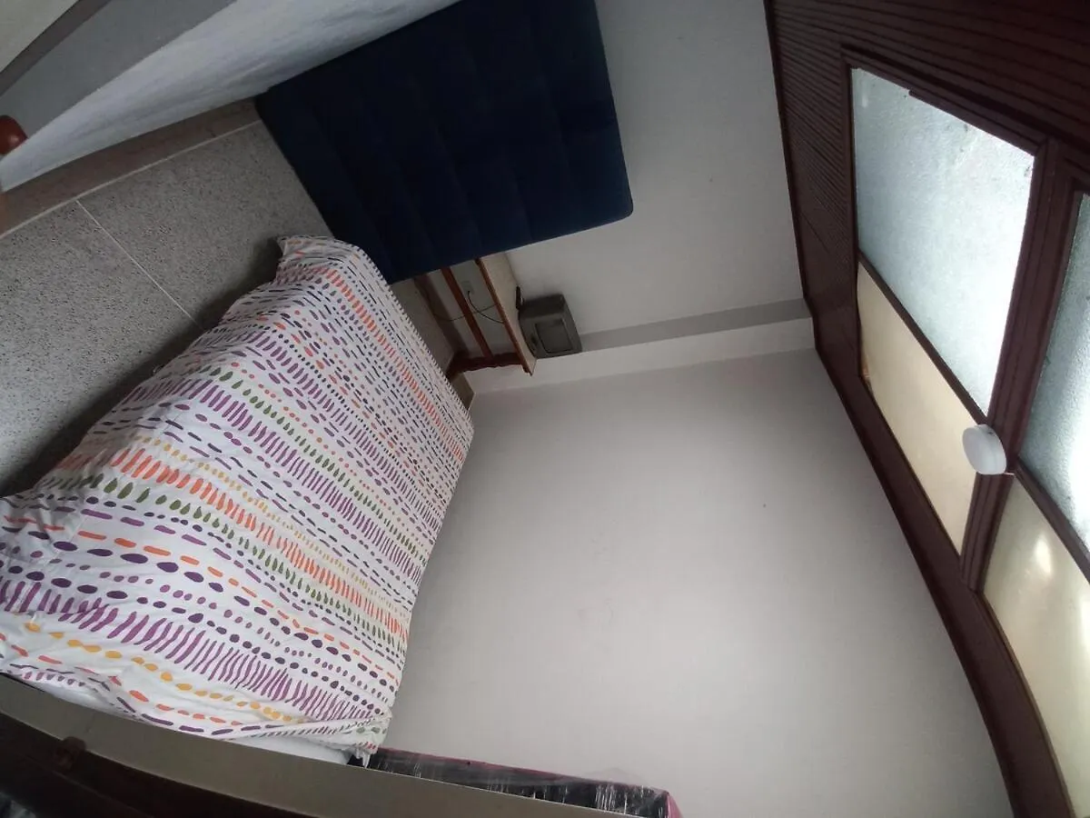 Bienvenidos A La Casa De Rosa Cerca Al Aeropuerto Welcome To Rosas House Close To The Airport Bogotá 0*,  Colombie