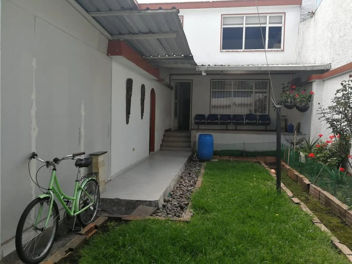 Contacts de Bienvenidos A La Casa De Rosa Cerca Al Aeropuerto Welcome To Rosas House Close To The Airport